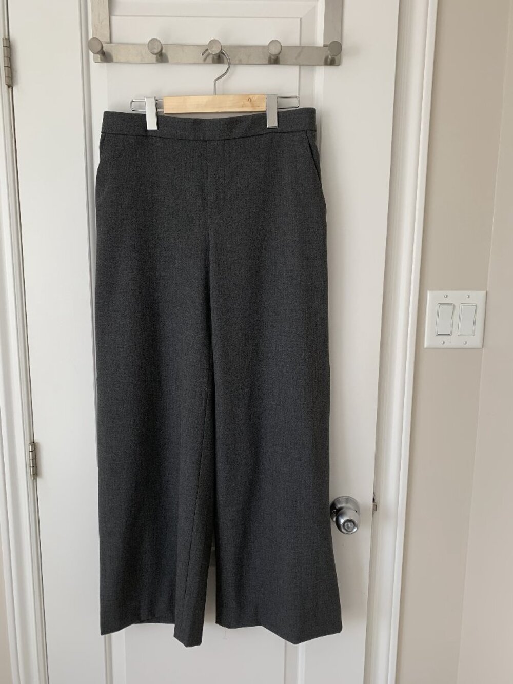 Banana Republic Hayden High-Rise Wide-Leg Pants Charcoal Grey - Size 8